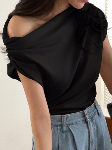 DAZY Women's Solid Color Pleated Shoulder T-Shirt
