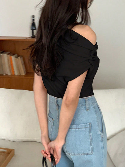 DAZY Women's Solid Color Pleated Shoulder T-Shirt