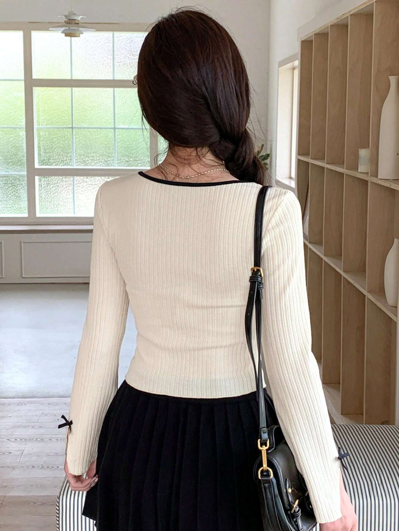 DAZY Women's Casual Round Neck Long Sleeve Tee With Bow Decor And Slit Hem