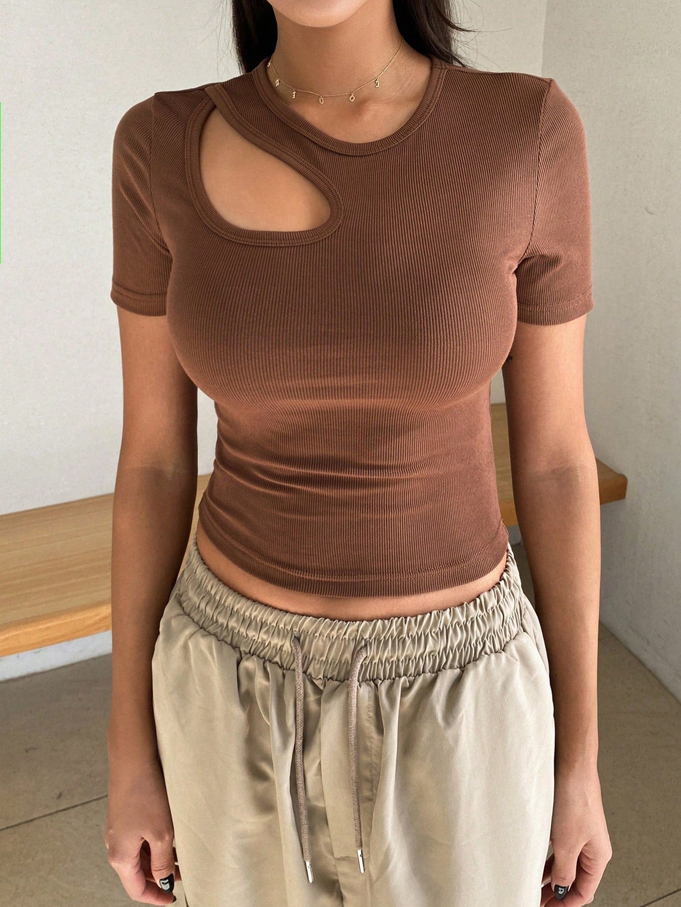 Women's Solid Color Hollow Out Round Neck Fitted Long Sleeve T-Shirt shein