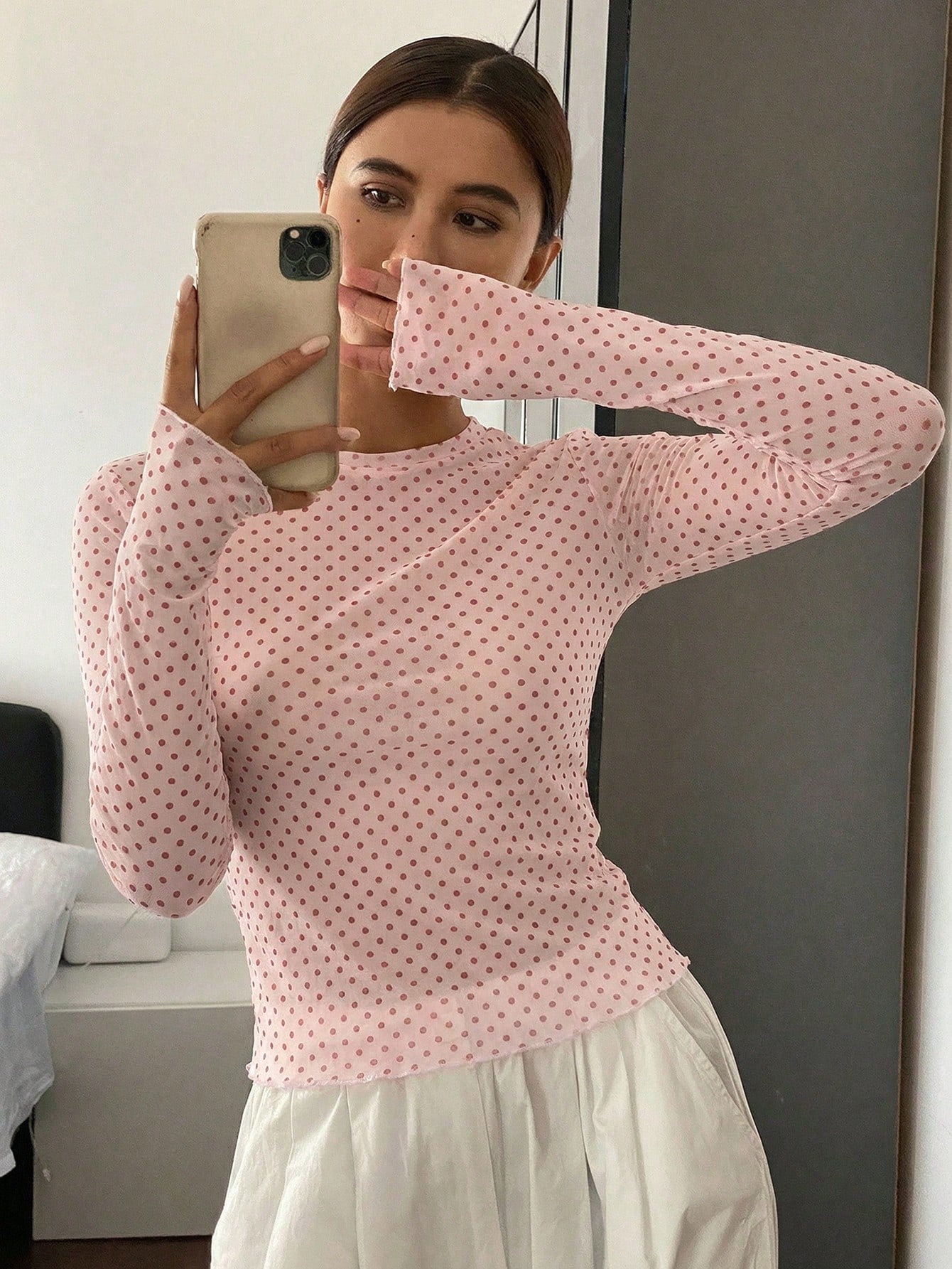 Women's Polka Dot Slim Fit Casual Round Neck Long Sleeve Top shein