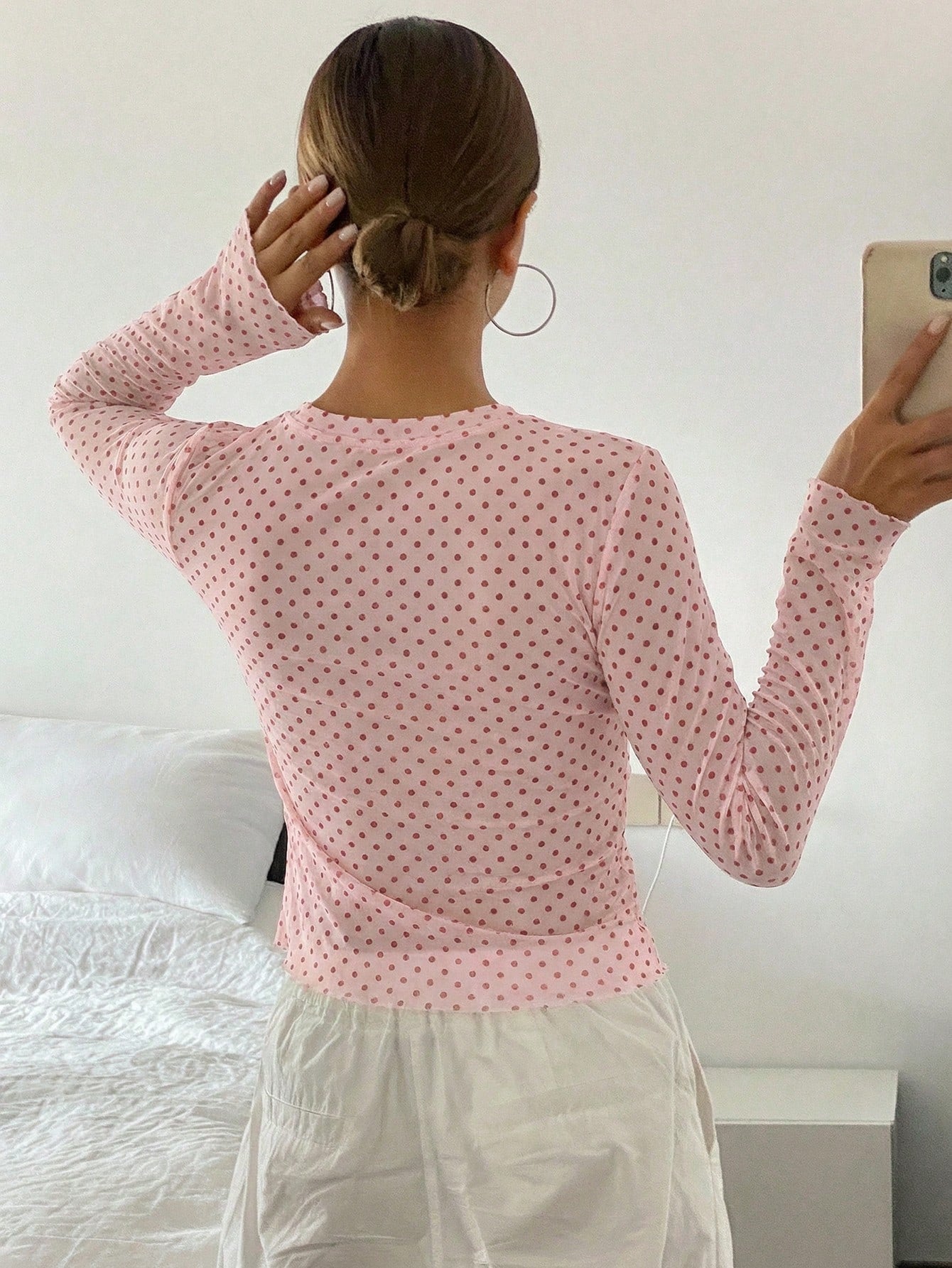 Women's Polka Dot Slim Fit Casual Round Neck Long Sleeve Top shein