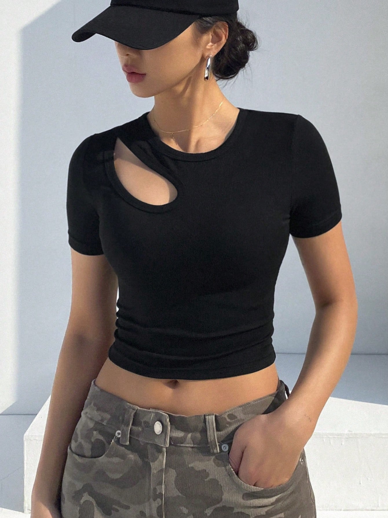 Women's Solid Color Hollow Out Round Neck Fitted Long Sleeve T-Shirt