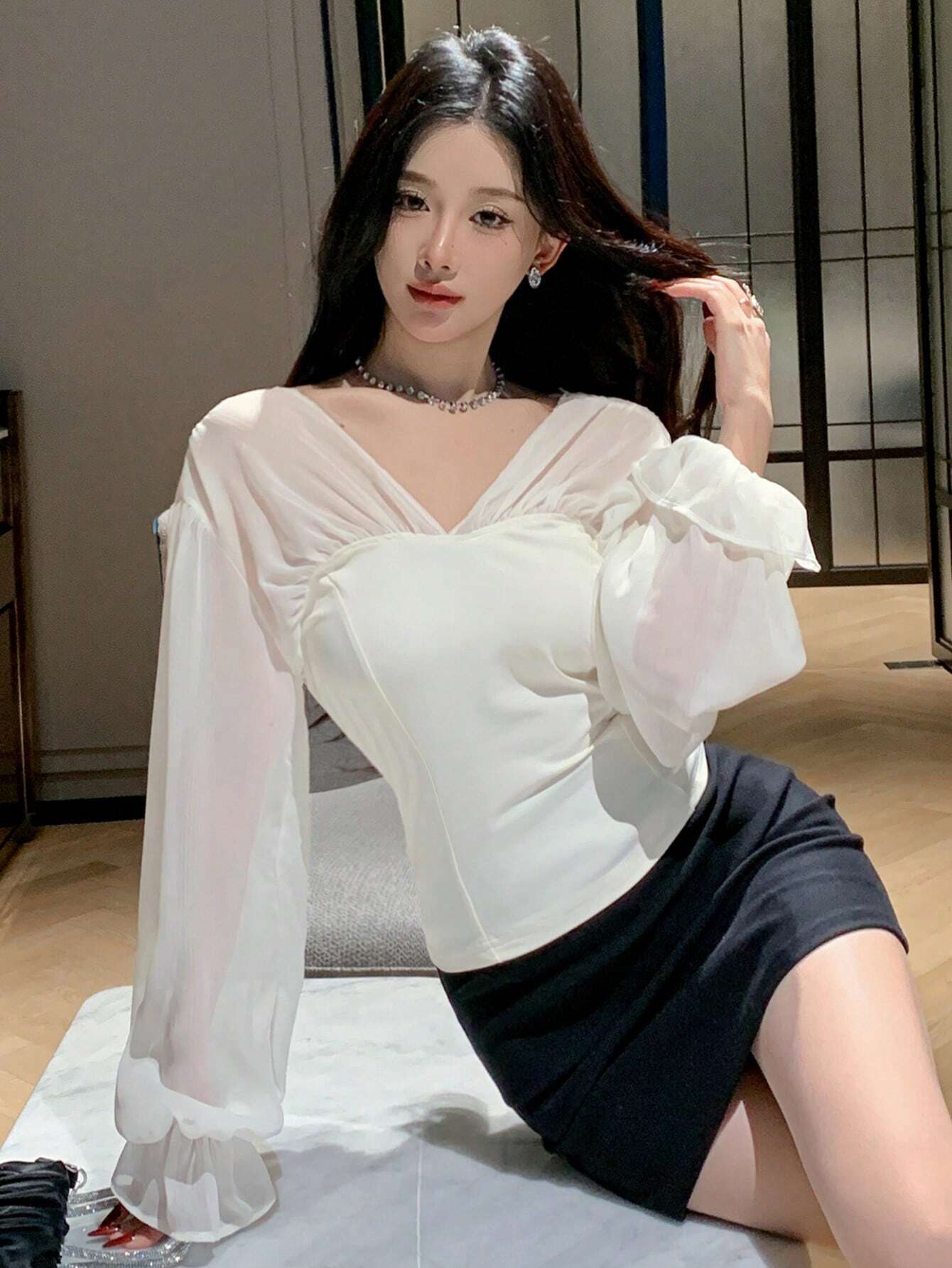 DAZY Women V-Neck Patchwork Puff Sleeve Blouse shein