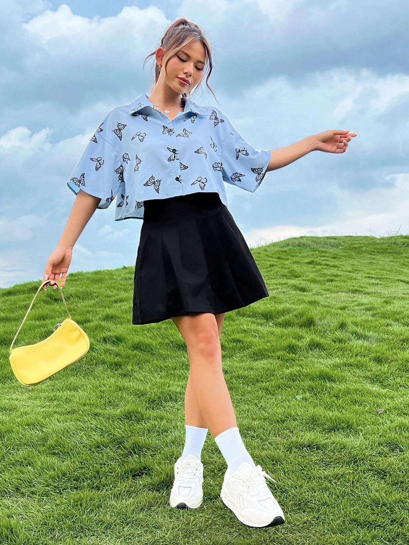 EZwear Butterfly Print Drop Shoulder Crop Shirt shein