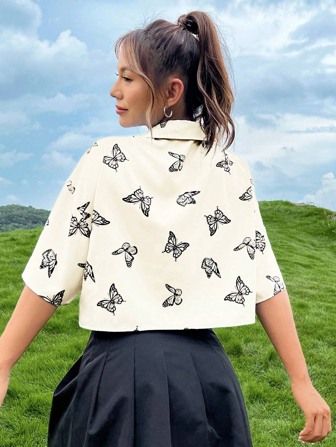 EZwear Butterfly Print Drop Shoulder Crop Shirt shein