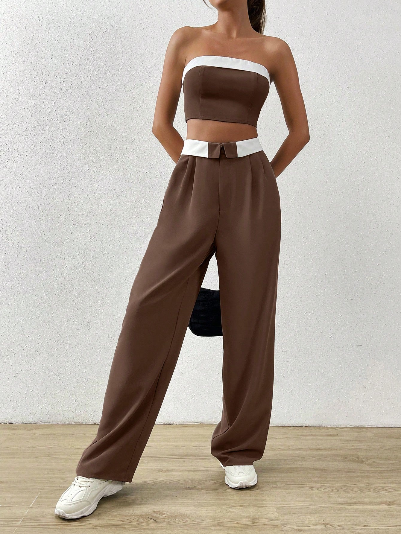 EZwear Contrast Trim Tube Top & Folded Waist Wide Leg Pants shein