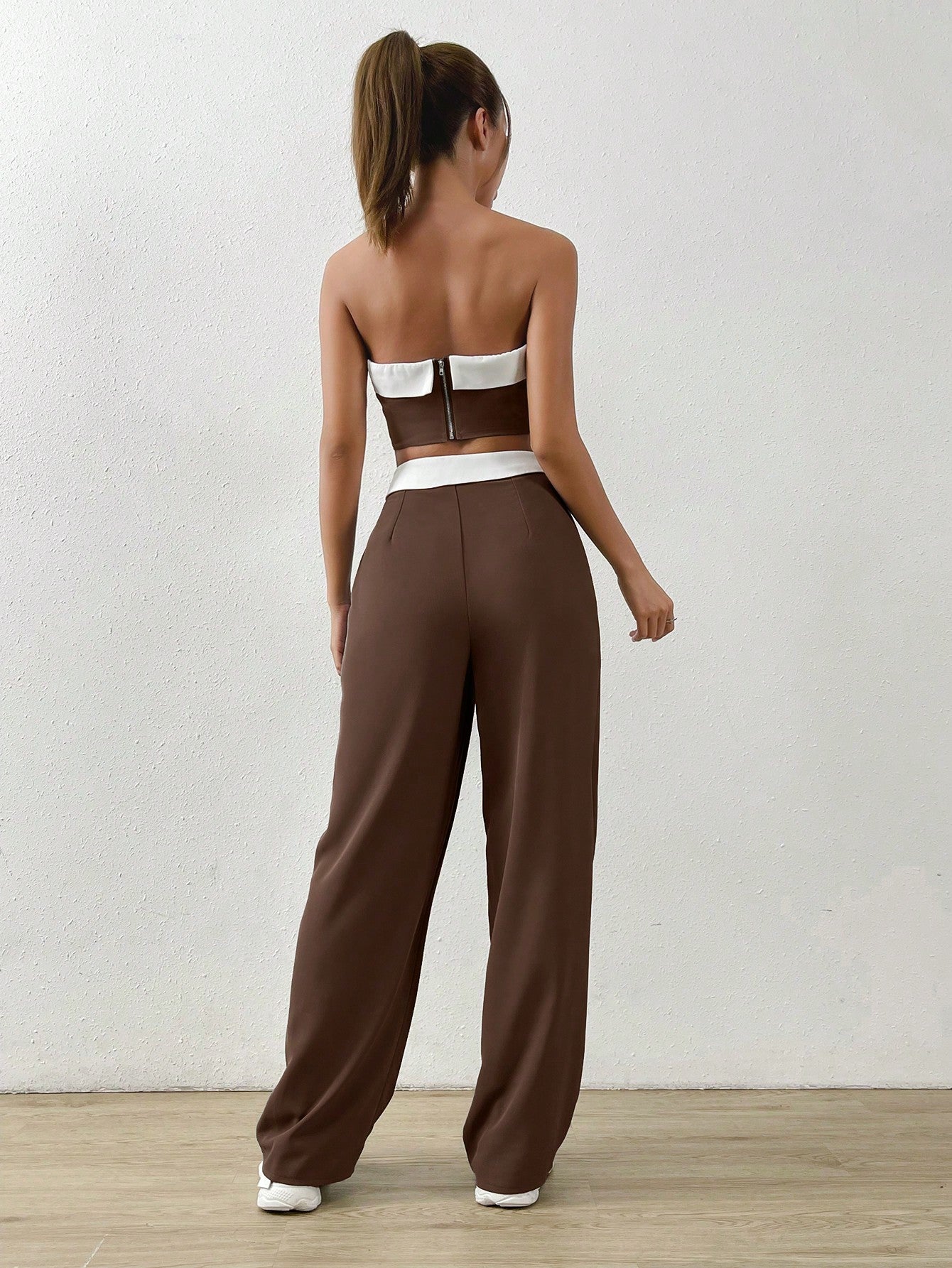 EZwear Contrast Trim Tube Top & Folded Waist Wide Leg Pants shein
