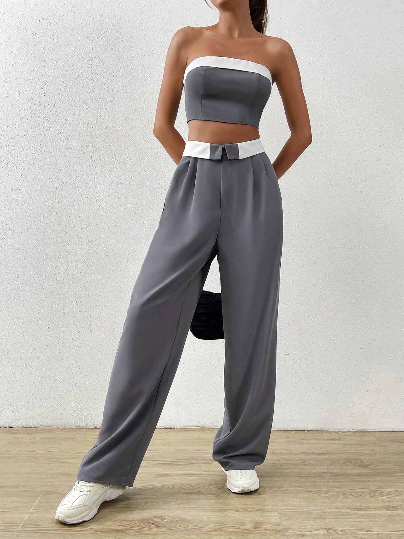 EZwear Contrast Trim Tube Top & Folded Waist Wide Leg Pants shein