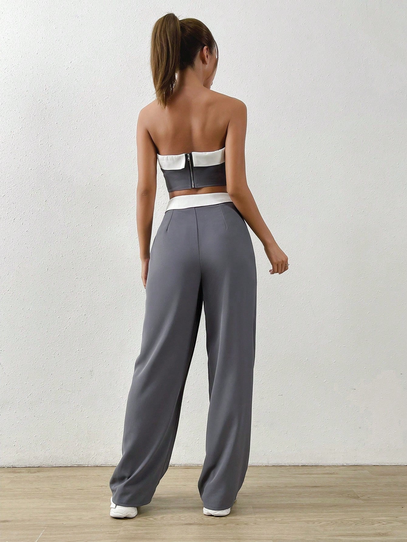 EZwear Contrast Trim Tube Top & Folded Waist Wide Leg Pants shein