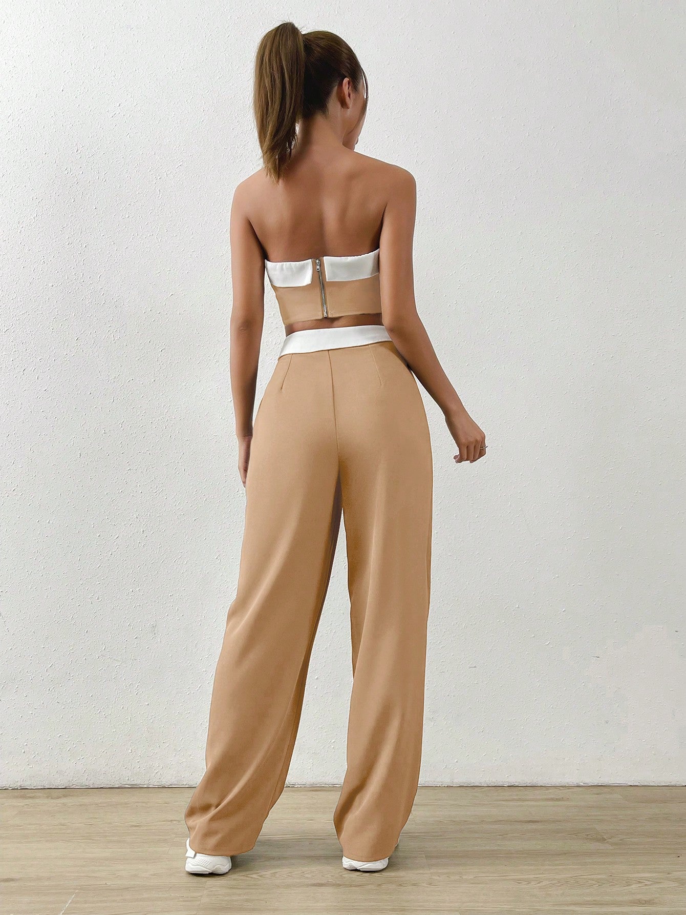 EZwear Contrast Trim Tube Top & Folded Waist Wide Leg Pants shein