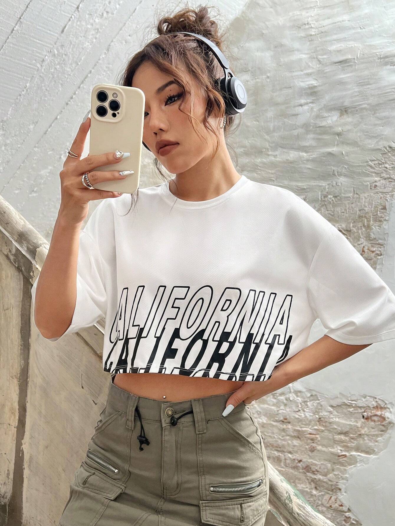 EZwear Letter Graphic Drop Shoulder Crop Tee shein