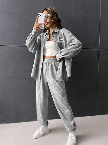 EZwear Letter Patched Detail Quilted Drop Shoulder Jacket & Sweatpants shein