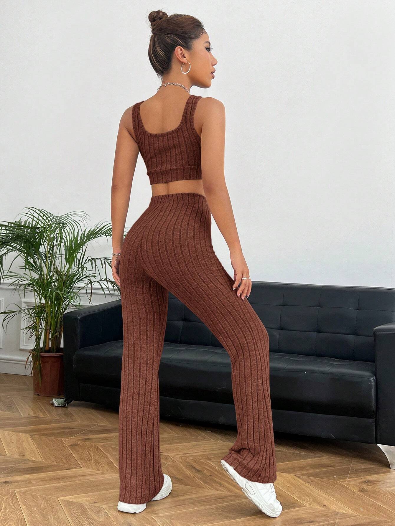 EZwear Solid Crop Tank Top & Flare Leg Pants shein