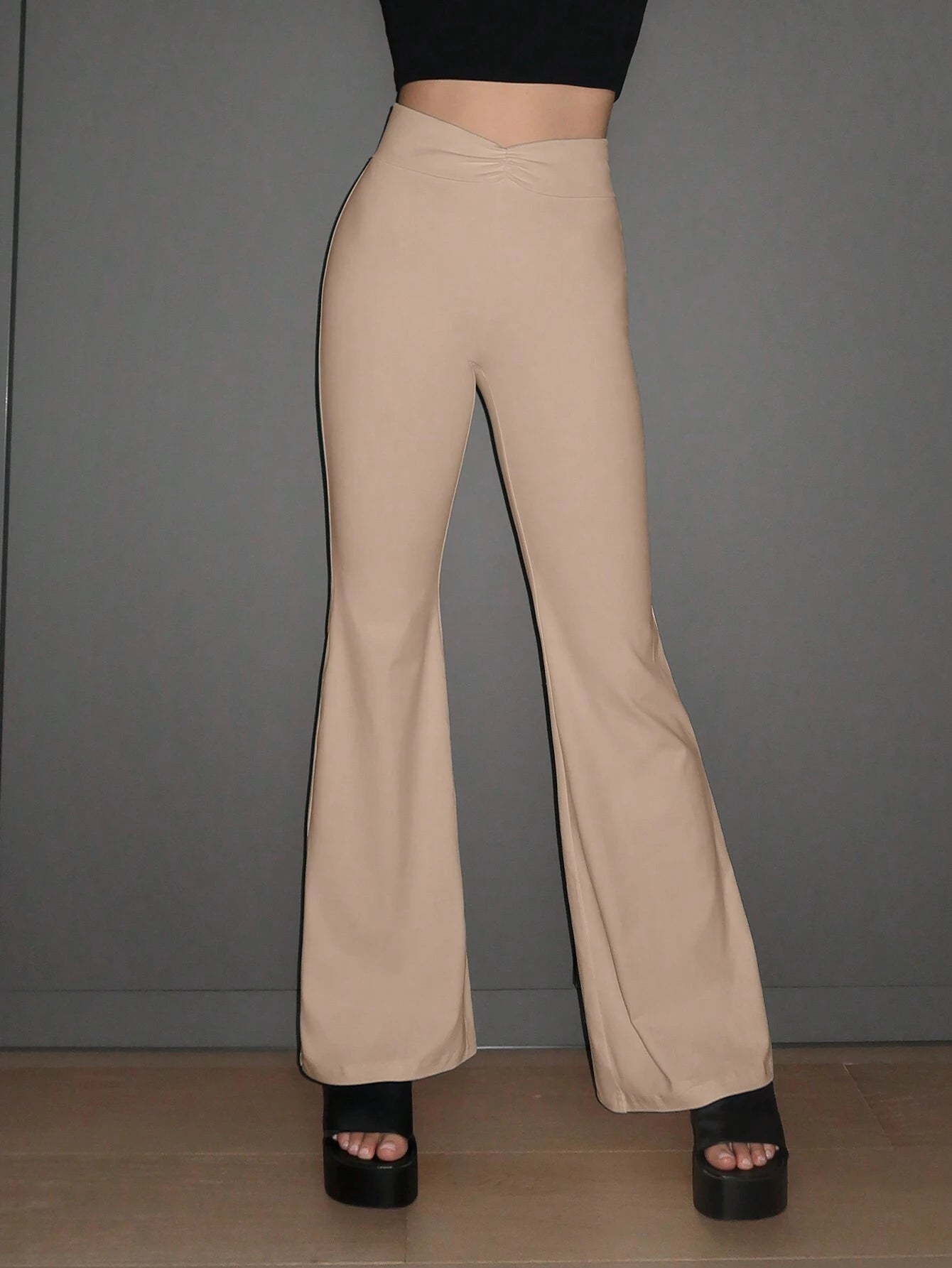 EZwear Solid Flare Leg Pants shein