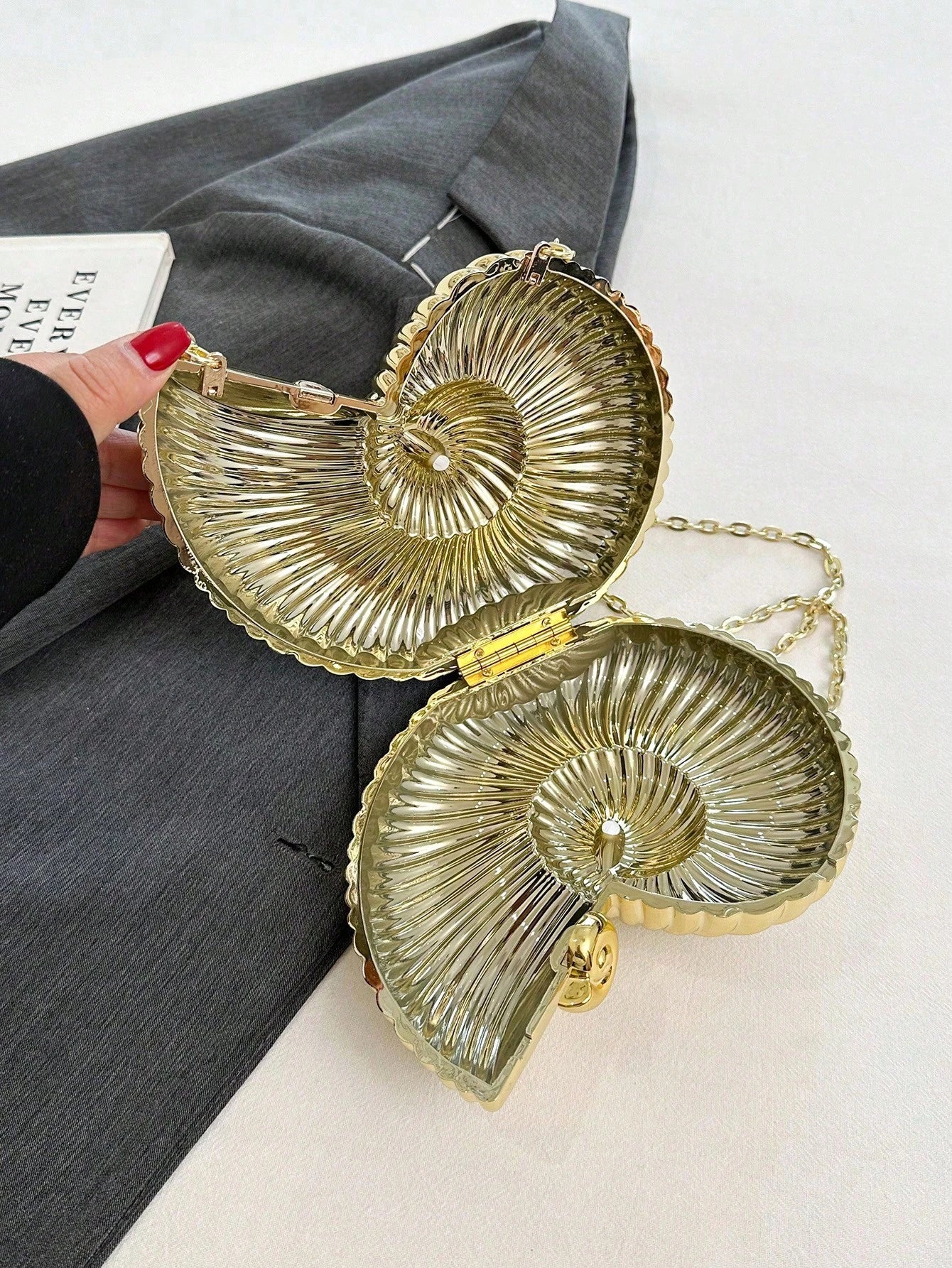 Fashionable Shiny Evening Bag With Chain Strap shein