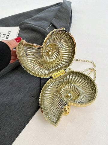 Fashionable Shiny Evening Bag With Chain Strap