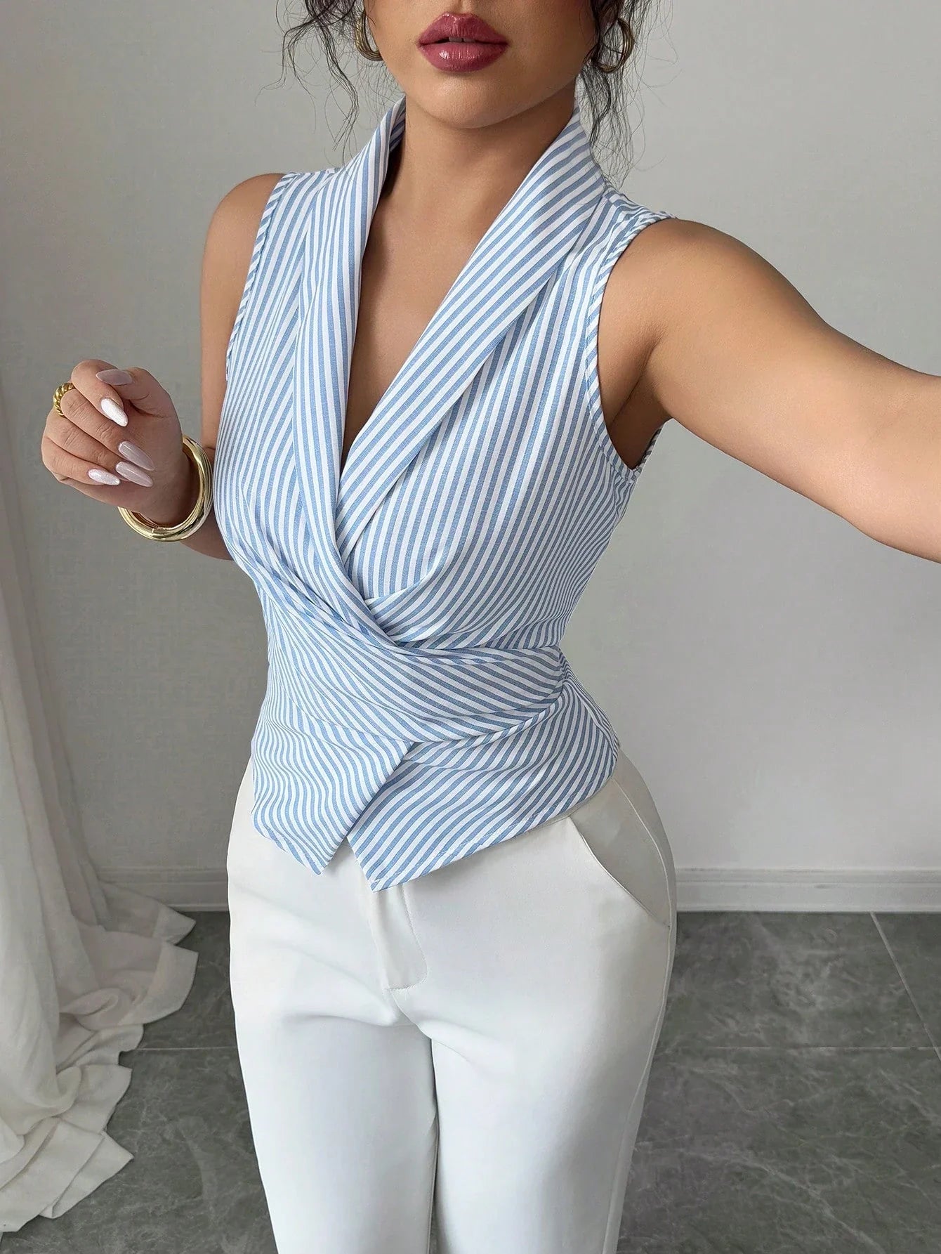 Women's Sleeveless V-Neck Tie Waist Bow Elegant Blouse shein