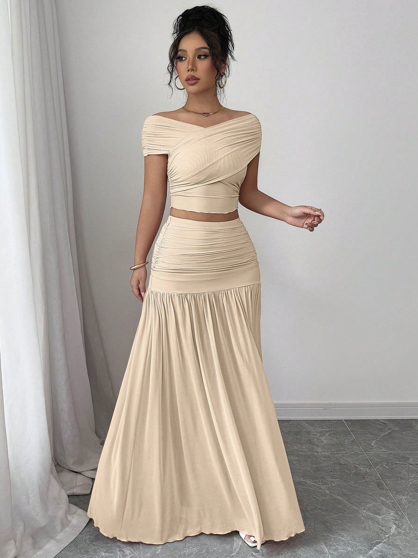 Women Solid Color Fitted Simple Top And Skirt shein