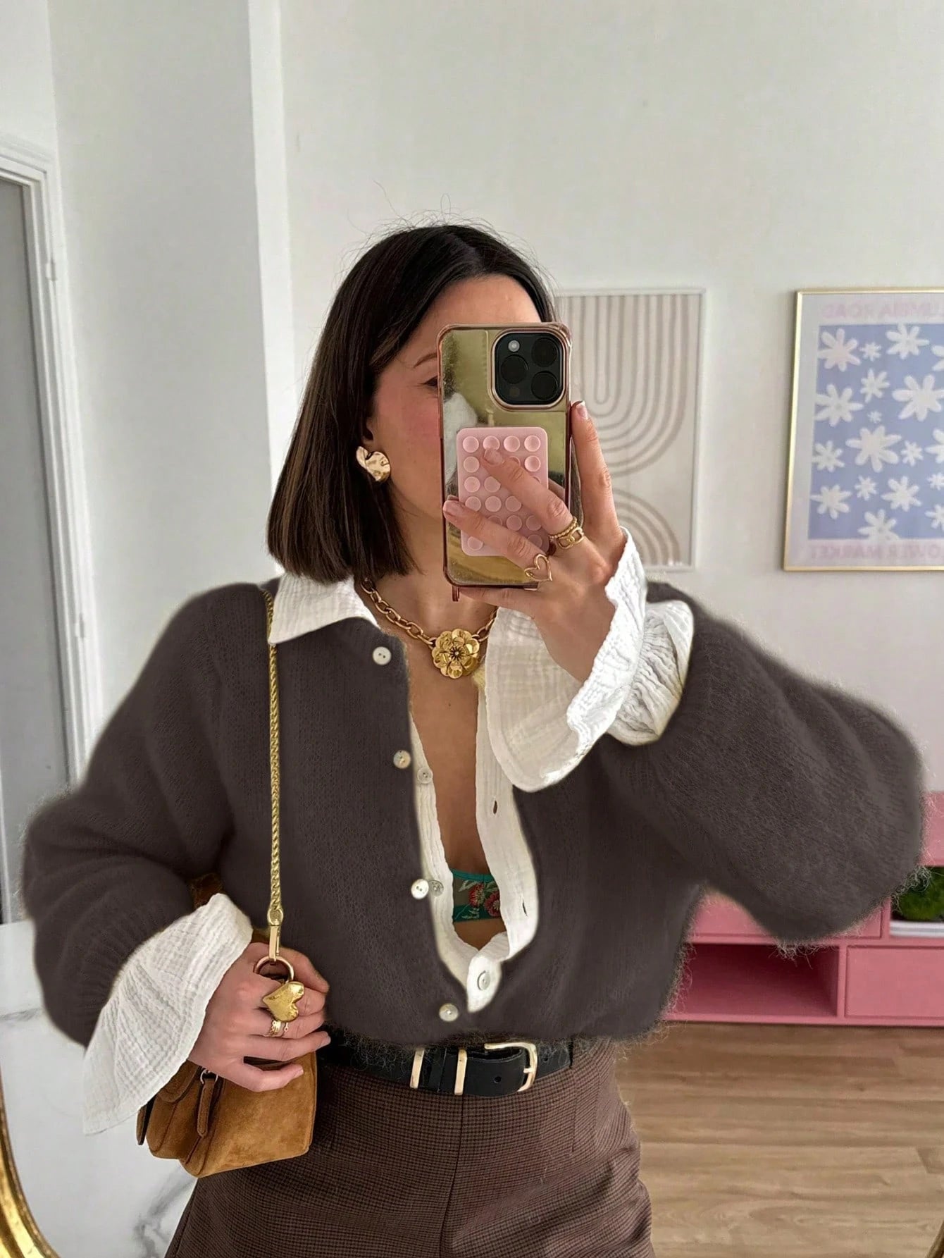 Round Neck Single Breasted Knitted Cardigan