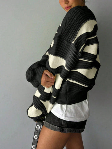 Women Round Neck Wave Stripe Color Collision Long-Sleeved Knit Sweater