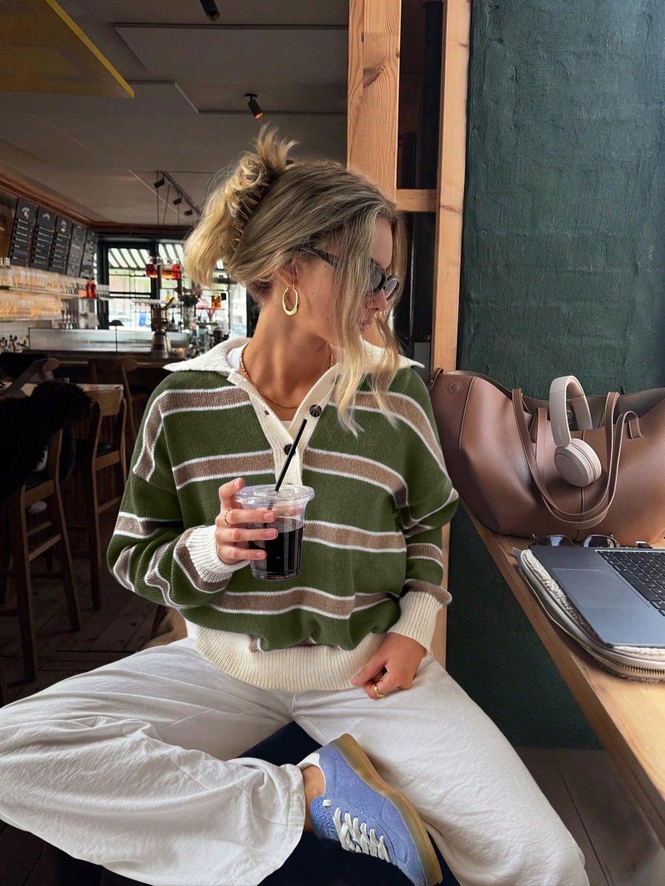 Women's Polo Collar Contrasting Striped Long Sleeved Knitted Sweater