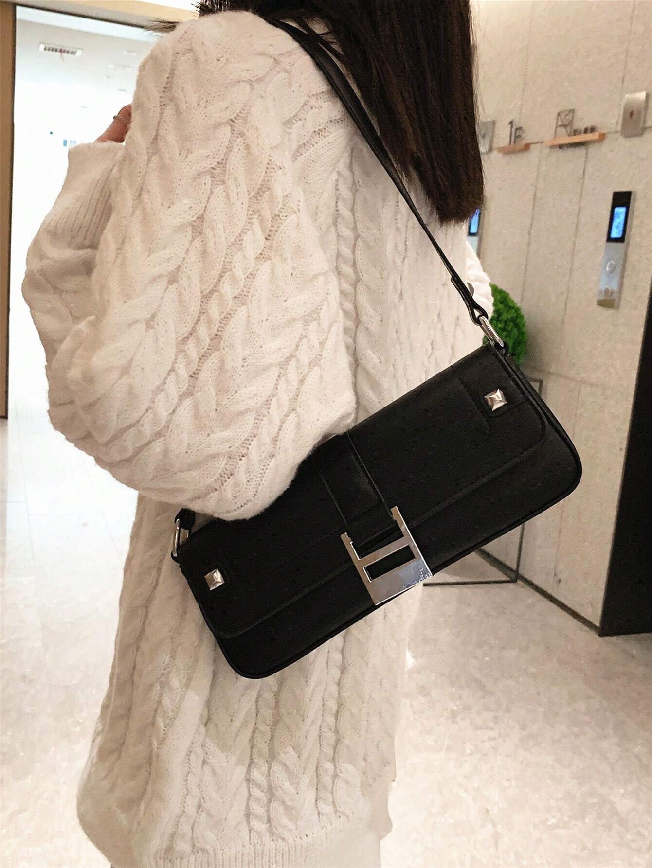Fashionable Vintage Style Rivet Decor Women's Shoulder Bag shein