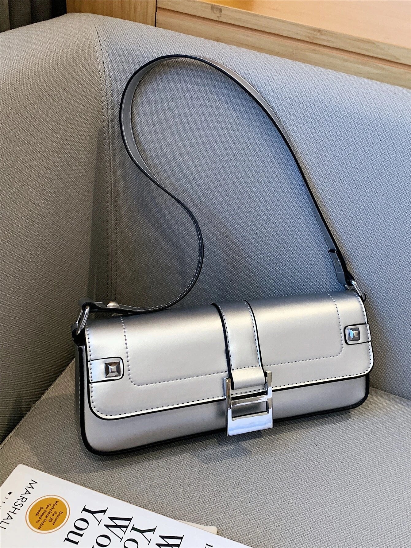 Fashionable Vintage Style Rivet Decor Women's Shoulder Bag shein