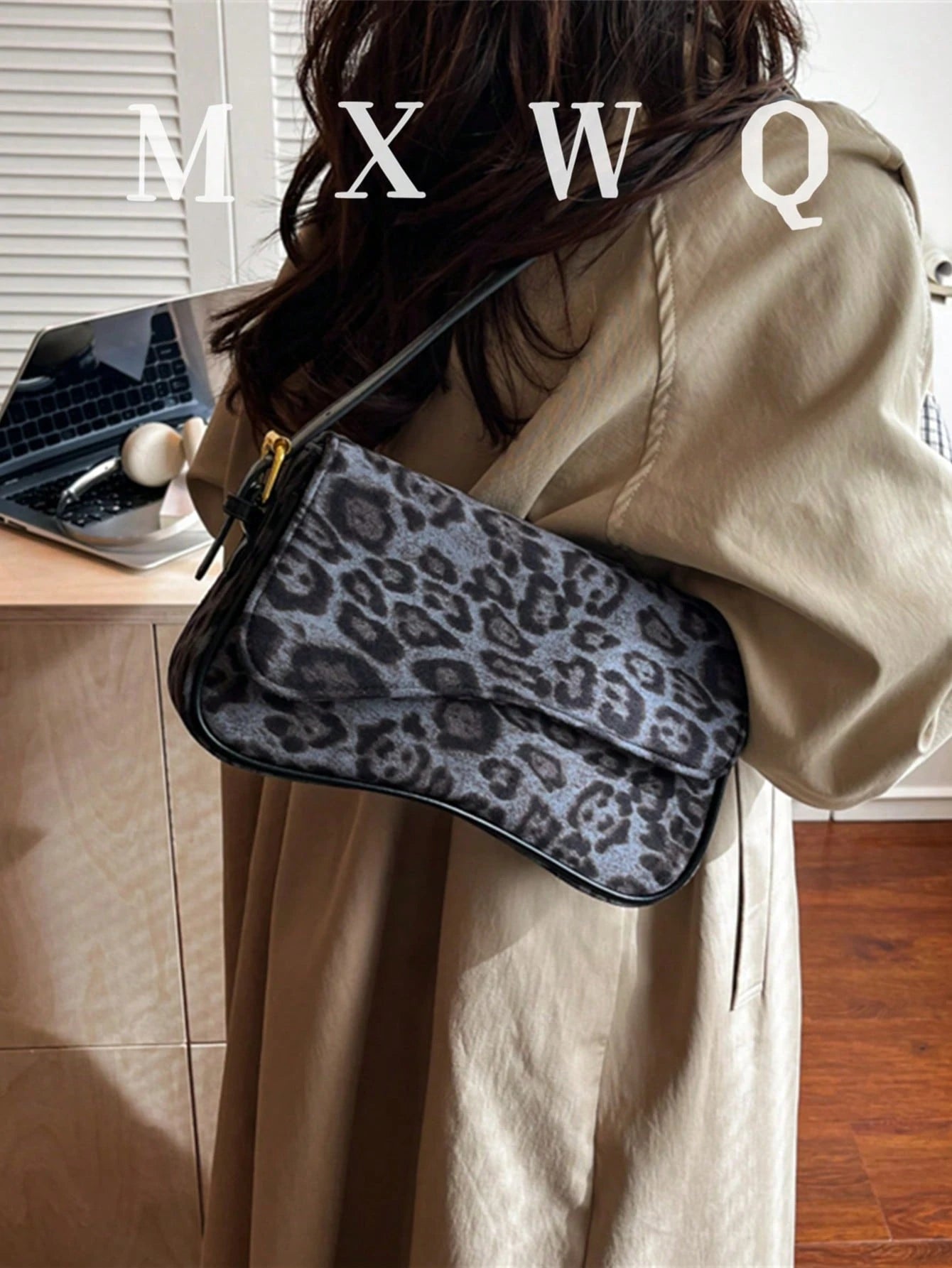 Fashionable Crocodile Embossed Women's Crossbody Bag