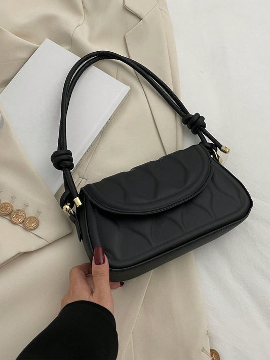 Fashionable Women's Shoulder Bag With Flap Closure