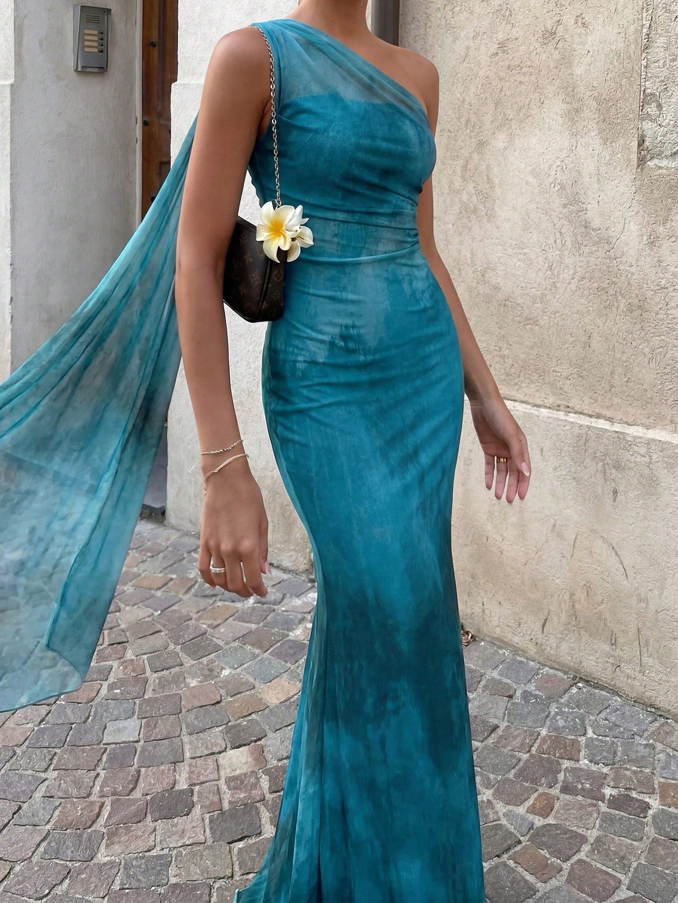 Elegant Off-Shoulder Hip Fishtail Dress shein