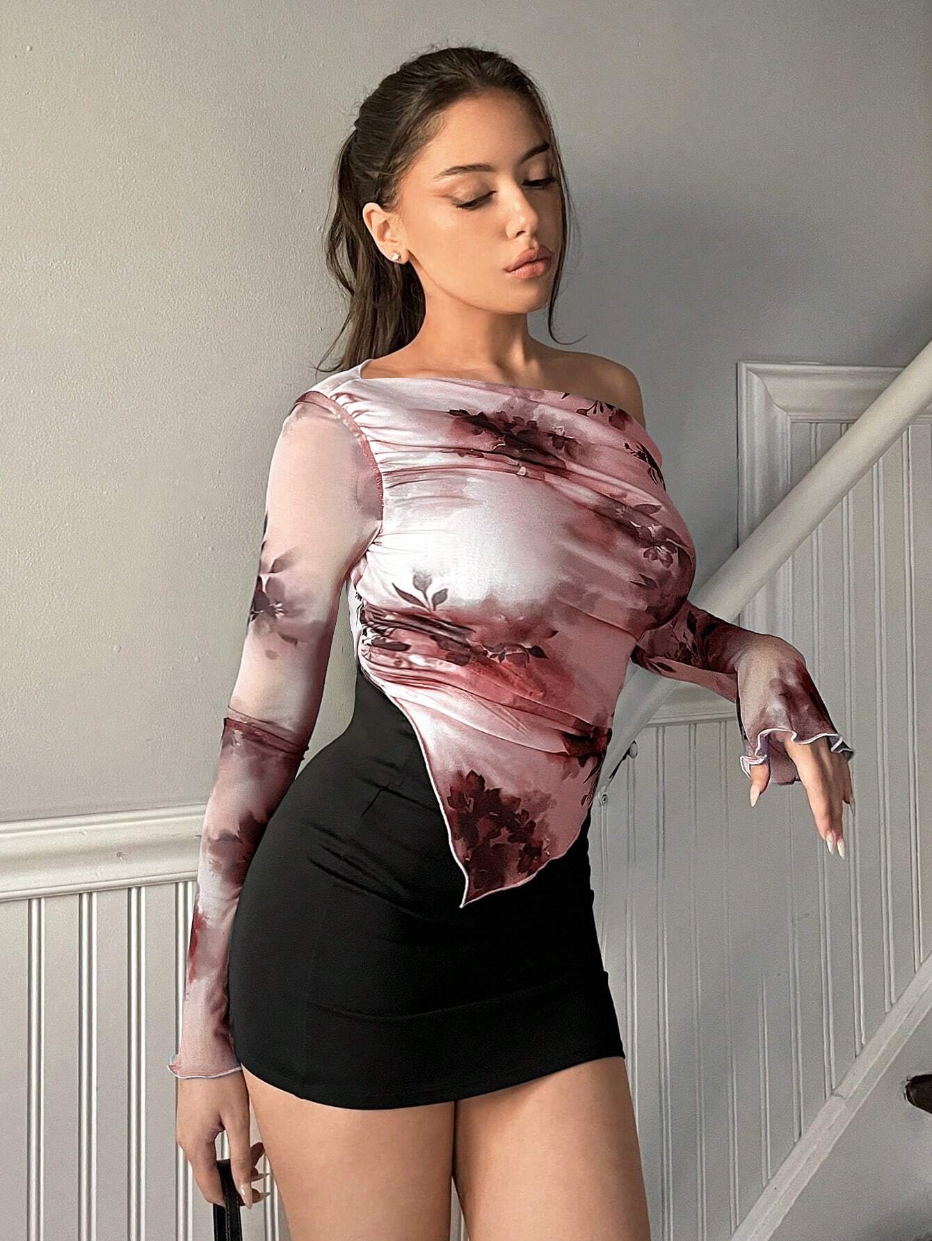 Women's Asymmetrical Hem T-Shirt shein