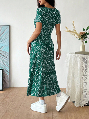 Women's Ditsy Floral Short Sleeve Square Neck Dress