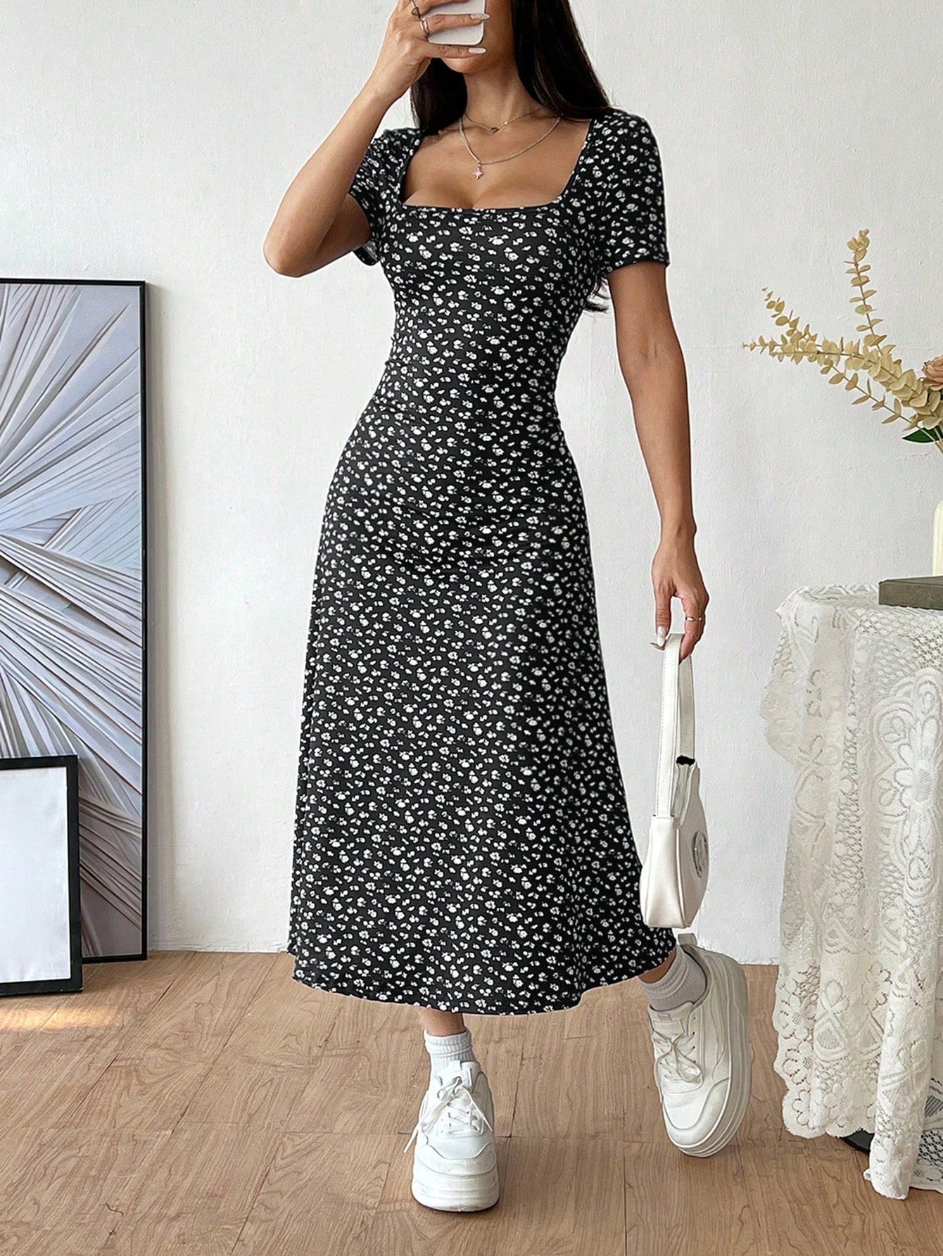 Women's Ditsy Floral Short Sleeve Square Neck Dress shein