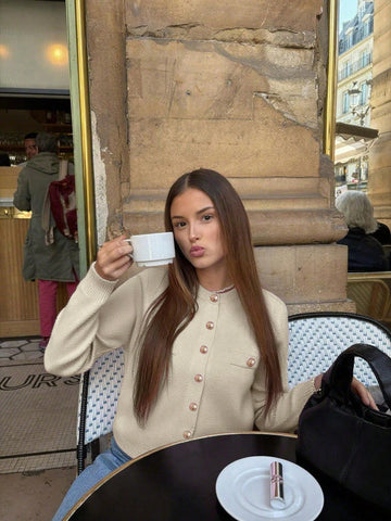 Round Neck Long Sleeved Knitted Sweater