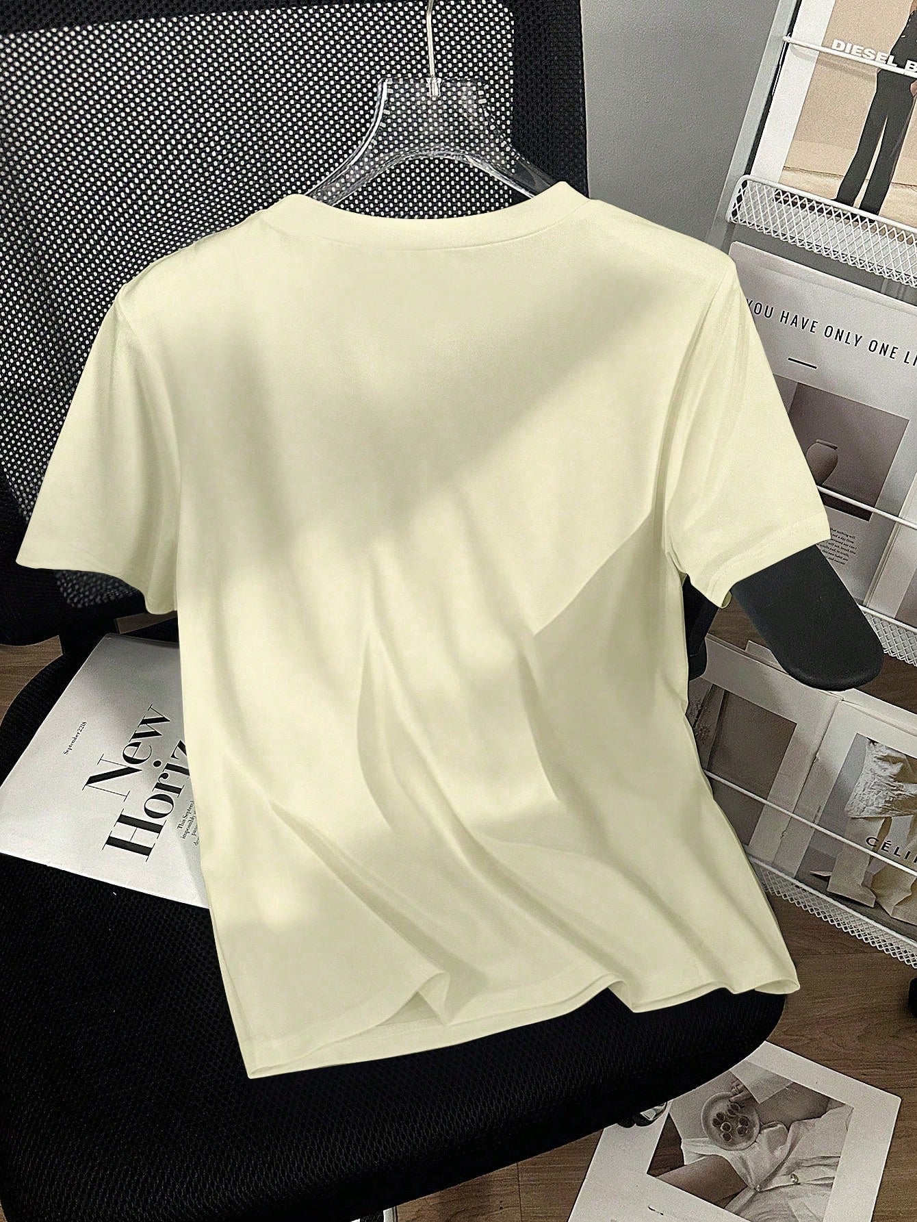 Women's Casual Studded And Chain Decor Round Neck Short Sleeve T-Shirt shein