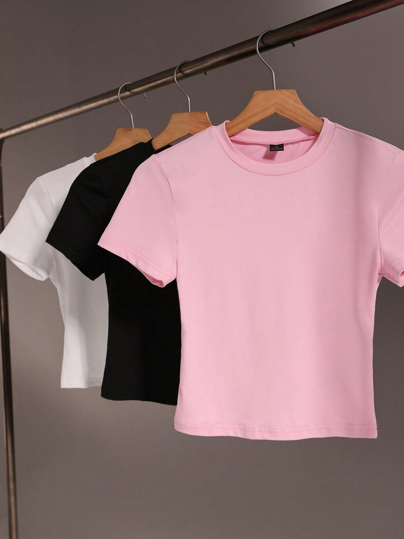 EMERY ROSE 4pcs Women Solid Color Crop Fitted Crew Neck Short Sleeve T-Shirts shein