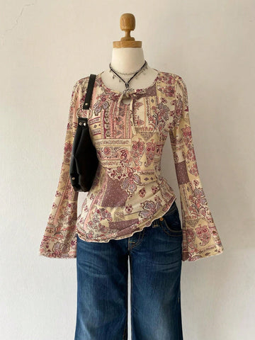 Women Casual Retro All-Over Print Bell Sleeve T-Shirt