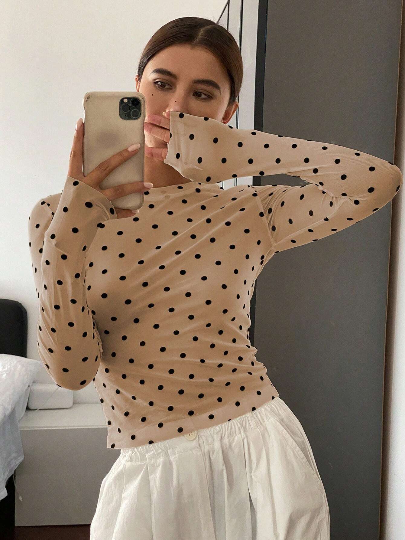 Women's Polka Dot Slim Fit Casual Round Neck Long Sleeve Top shein