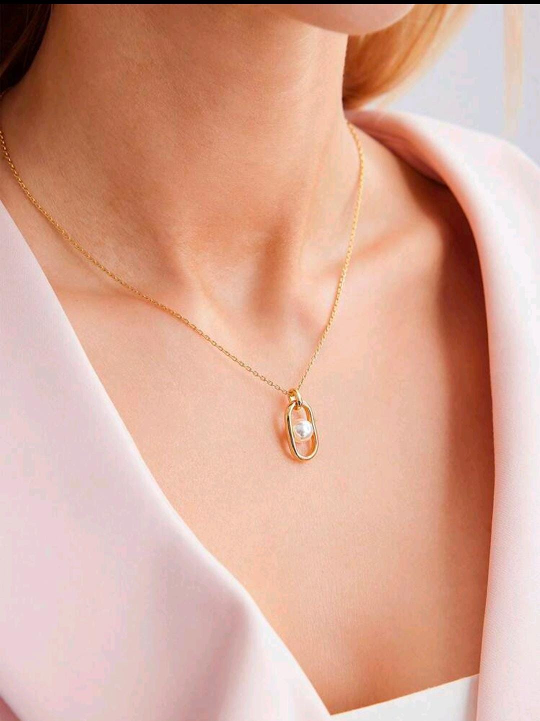 MOTF PREMIUM GOLD PLATED METALLIC ELLIPTICAL PEARL PENDANT NECKLACE shein