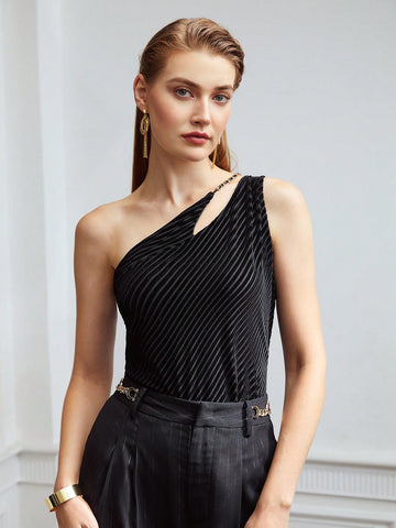 MOTF PREMIUM ASYMMETRICAL VELVET CHAIN TOP