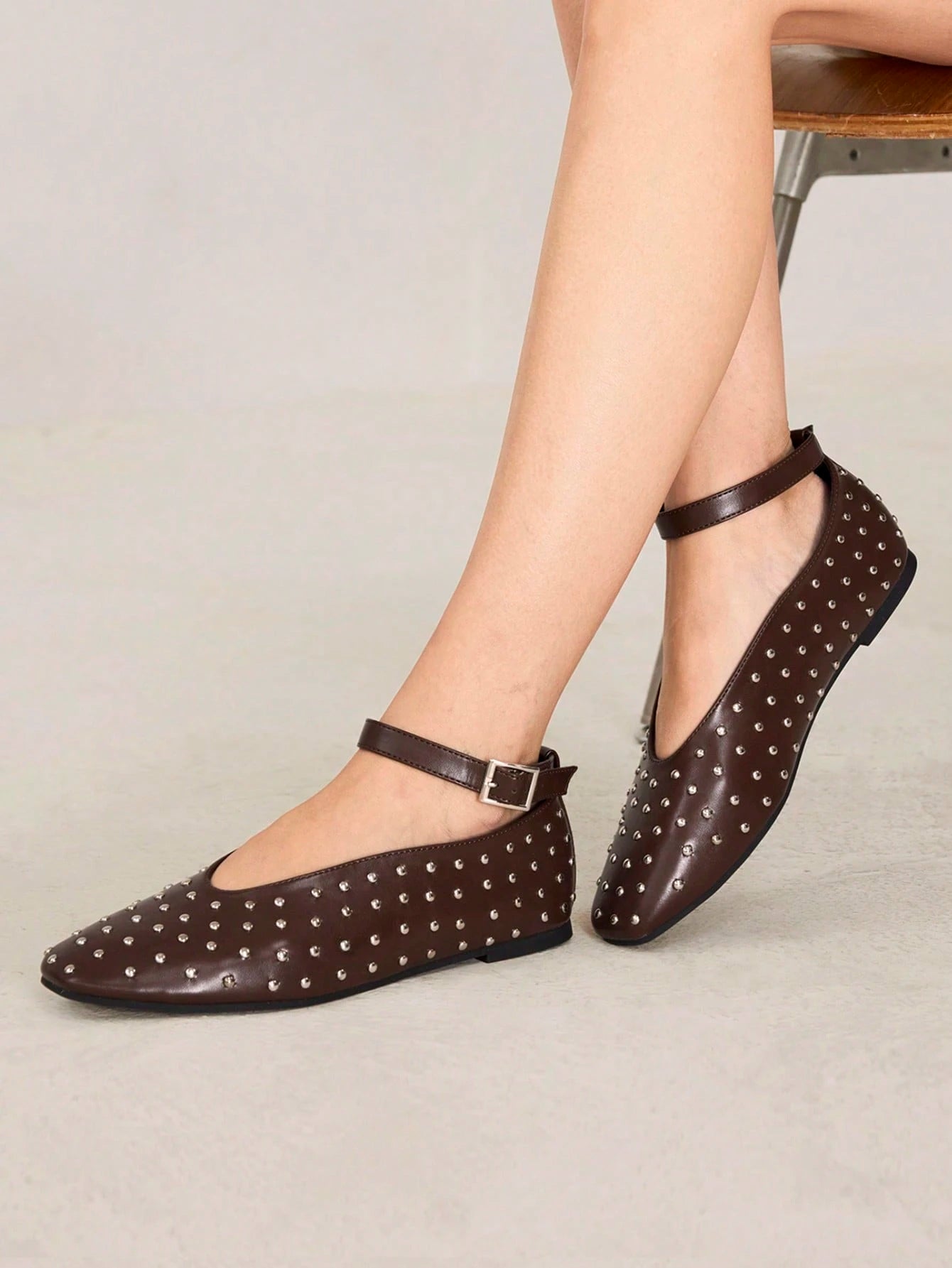 MOTF PREMIUM FASHION STUDDED FLAT SLIP-ON SPRING SHOES