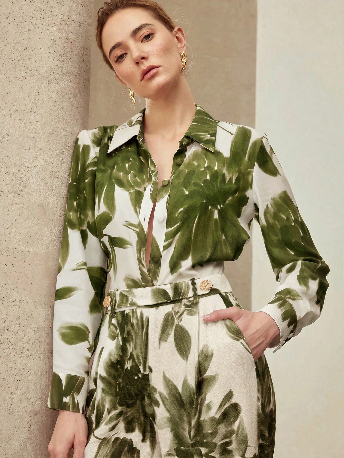 MOTF PREMIUM LINEN MINIMALIST FLORAL PRINT FITTED SHIRT