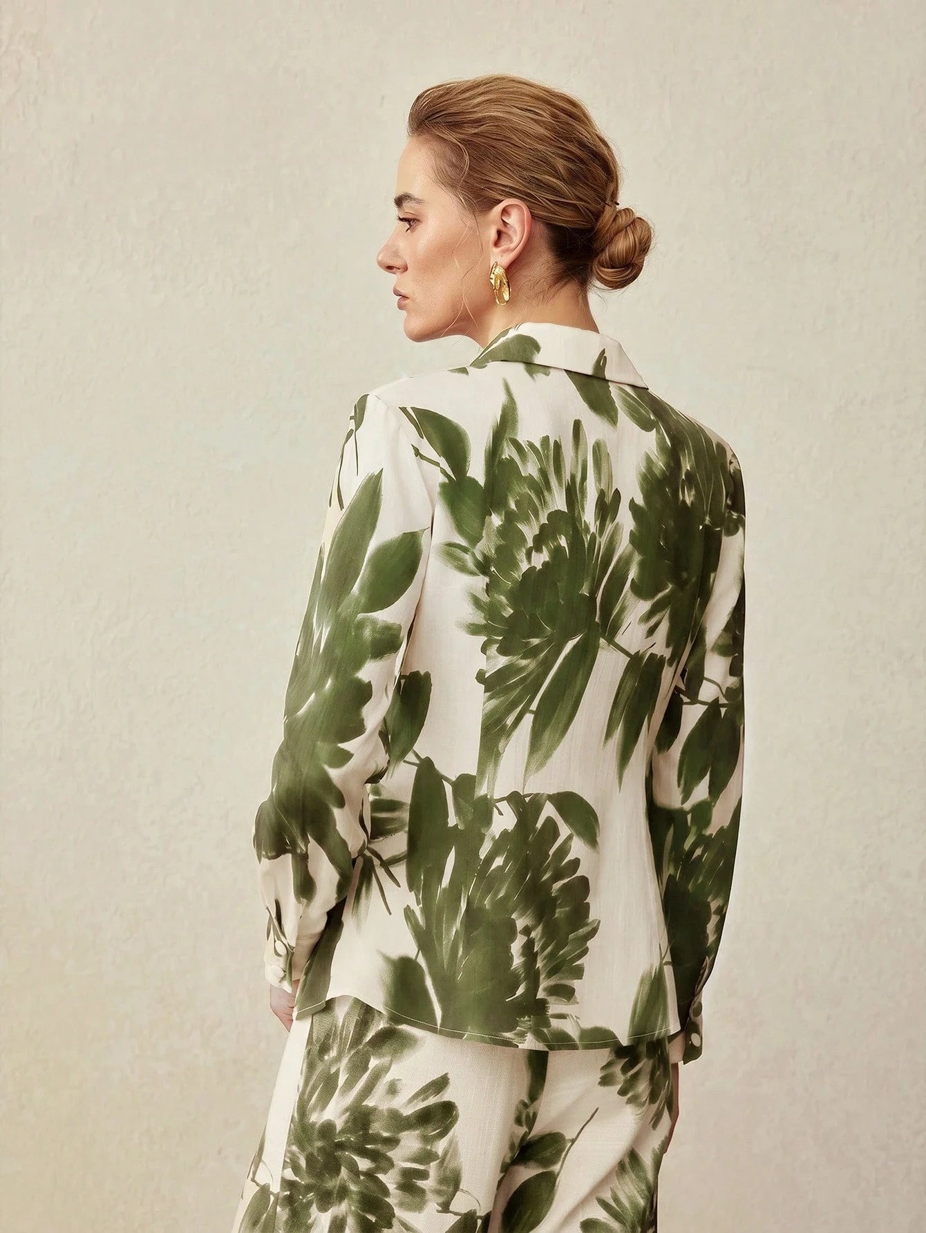 MOTF PREMIUM LINEN MINIMALIST FLORAL PRINT FITTED SHIRT