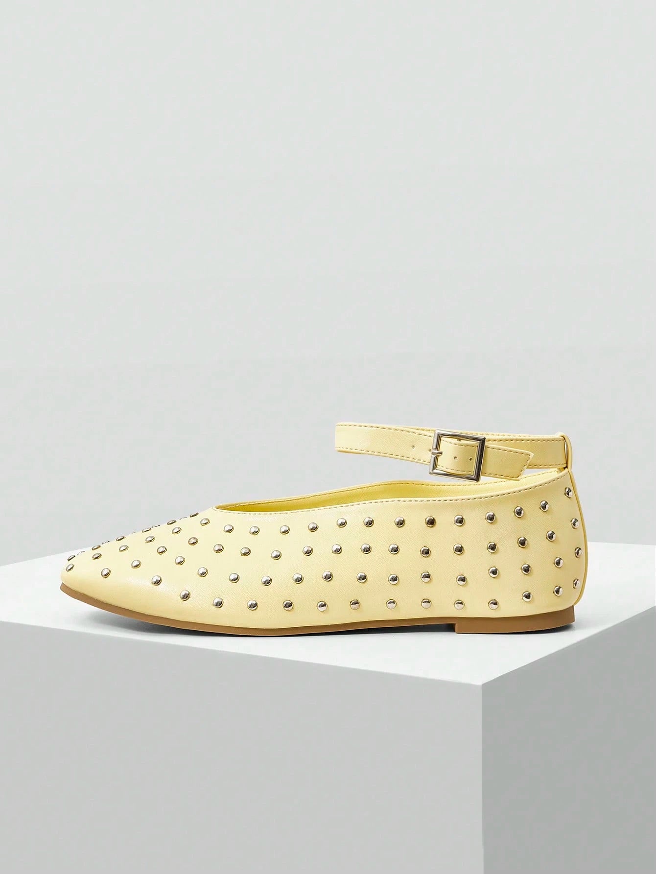 MOTF PREMIUM FASHION STUDDED FLAT SLIP-ON SPRING SHOES