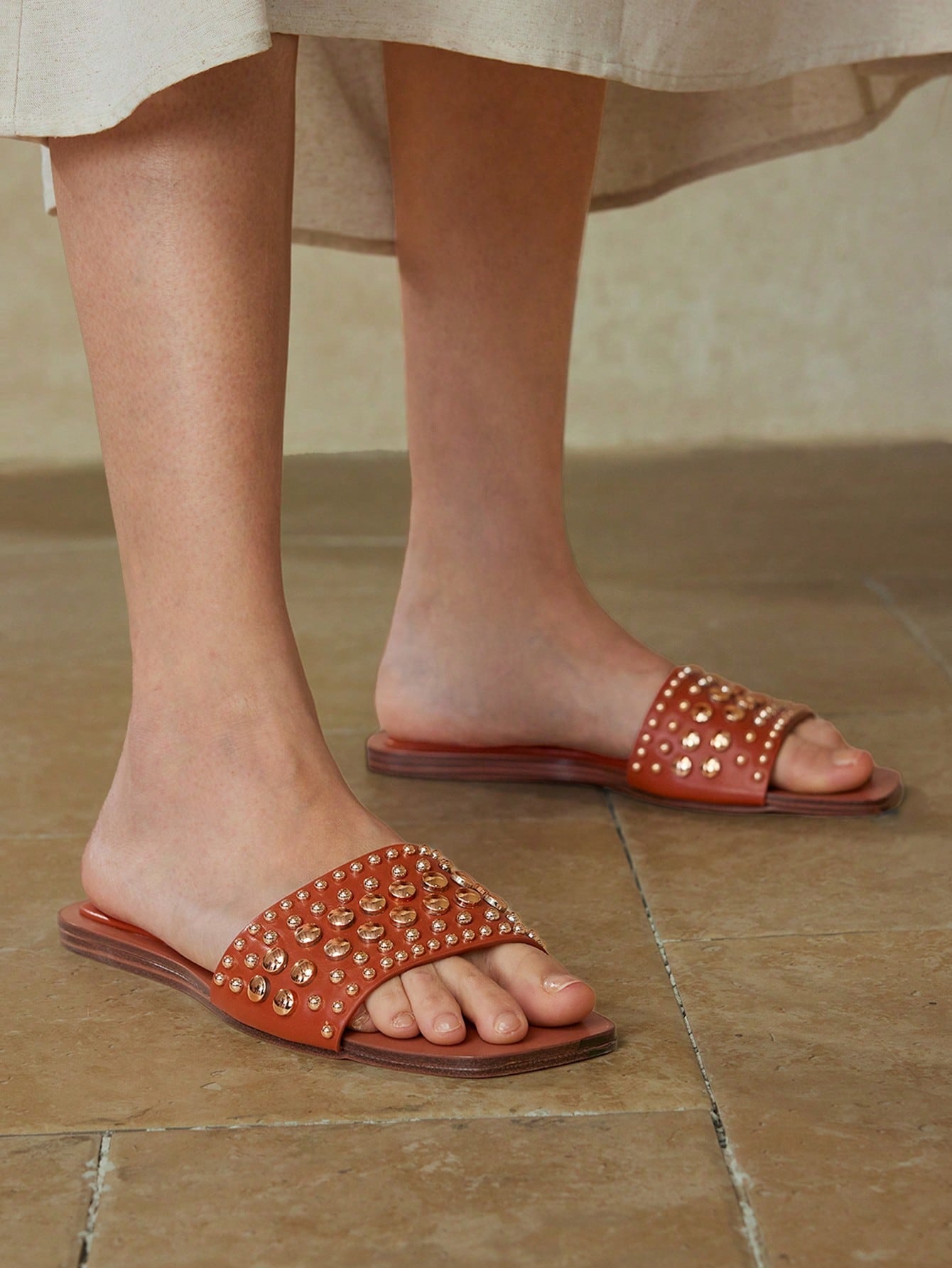 MOTF PREMIUM SQUARE TOE CONTRAST TRIM STUDDED FLAT SANDALS shein