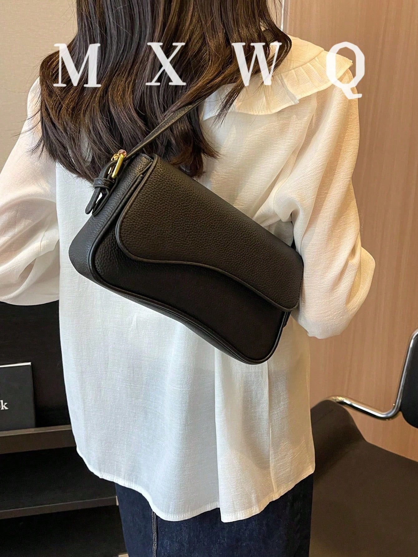 Fashionable Crocodile Embossed Women's Crossbody Bag