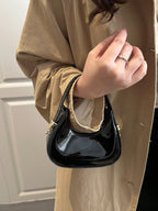 Fashionable High-Quality Lightweight Crescent Shaped Shoulder Bag shein