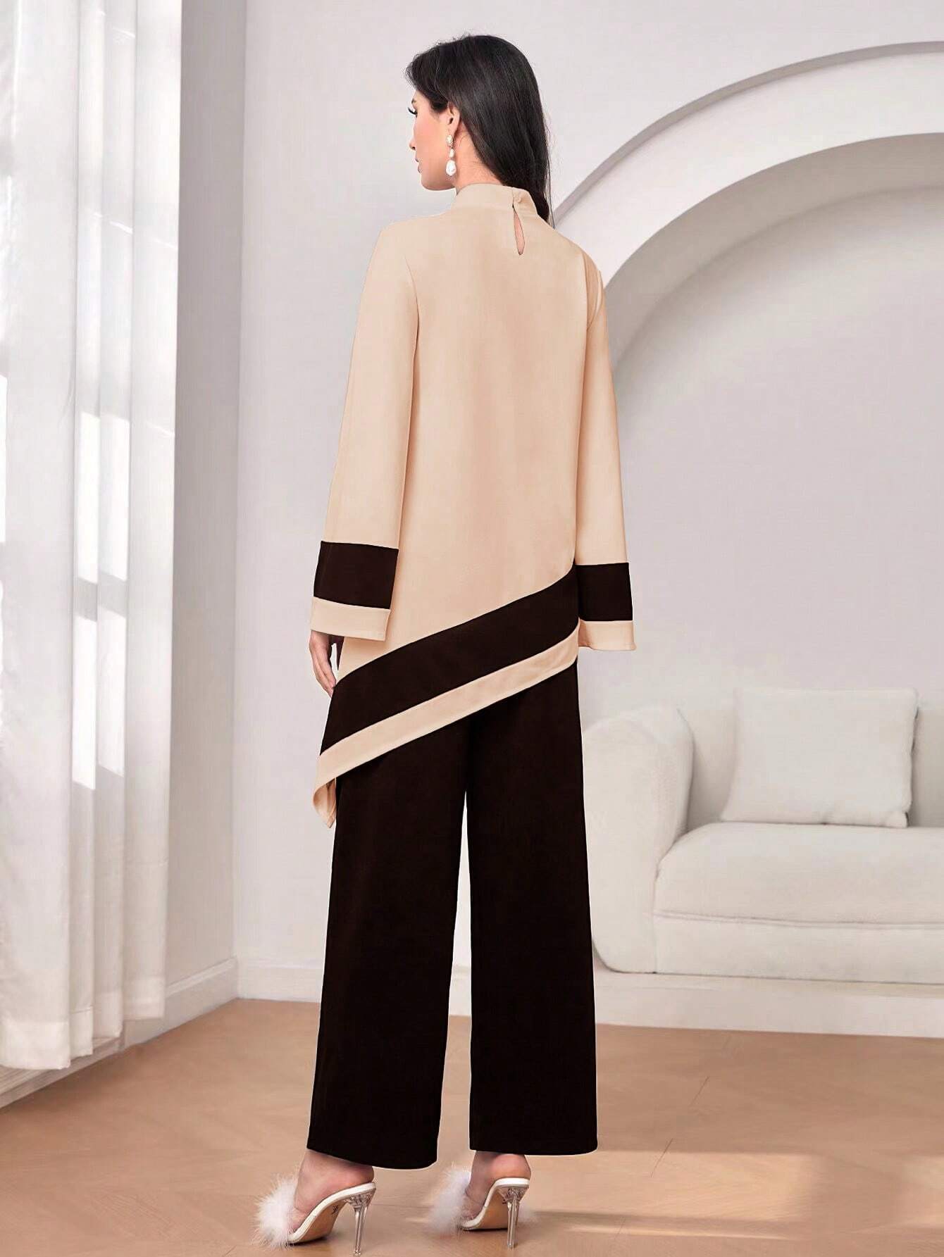 Modely Mock Neck Colorblock Asymmetrical Hem Top & Pants shein