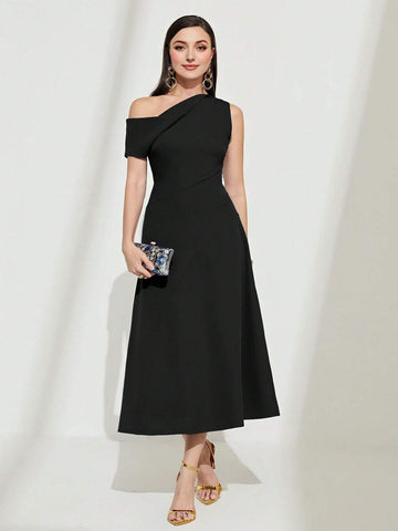 Modely Solid Asymmetrical Neck Dress shein